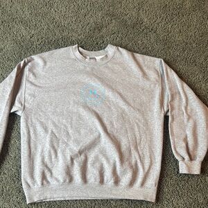 Gildan Gray Crewneck Sweater with Blue Graphic